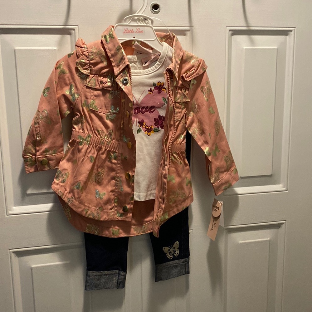 NWT! Three piece set with sweet butterflies